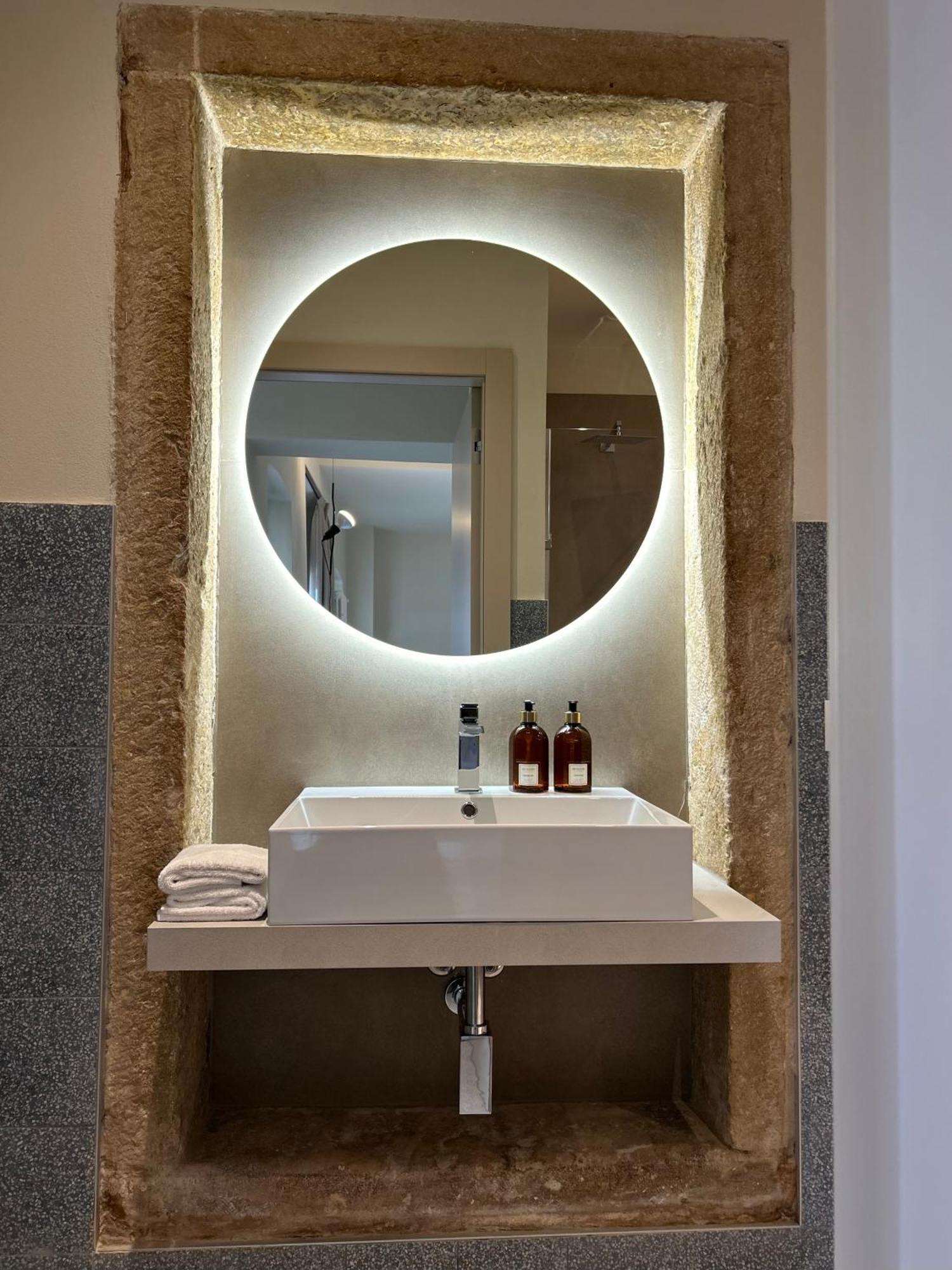 The Lake Suites Com - Luxury Stay In Lazise Ngoại thất bức ảnh